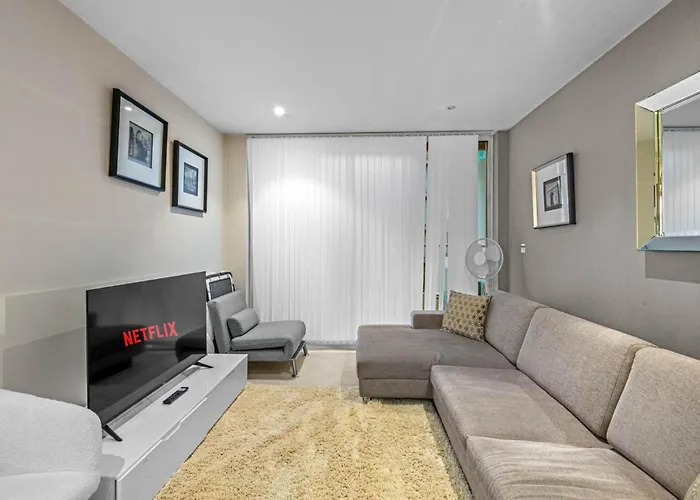 Londwell Chelsea Living Central Flat With Balcon
